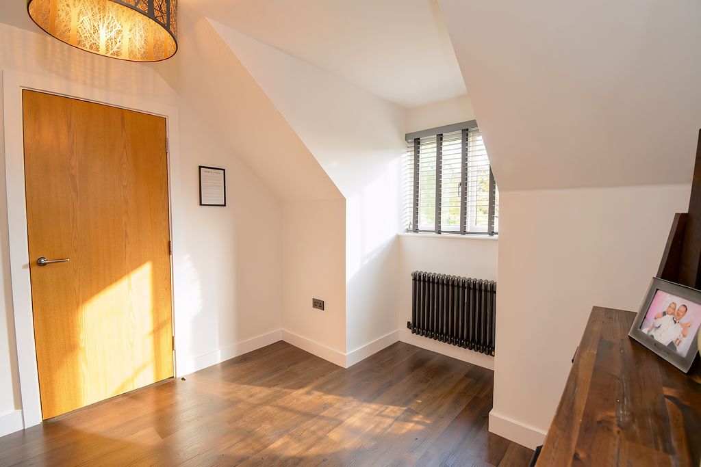Bedroom- click for photo gallery